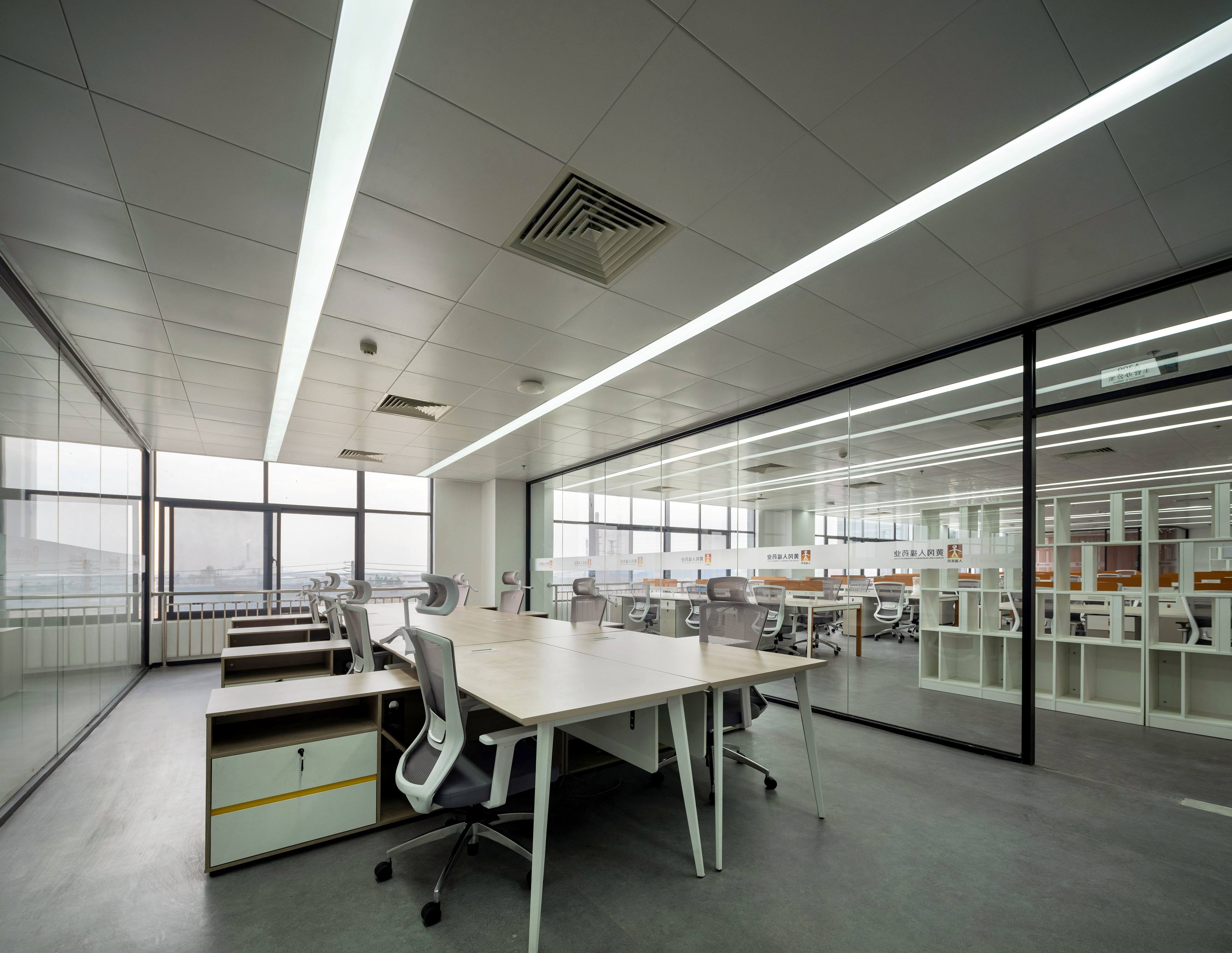 【完工案例】人福醫(yī)藥黃岡總部辦公室裝修完工！(圖4)